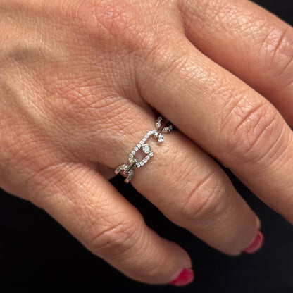 Anillo Trama