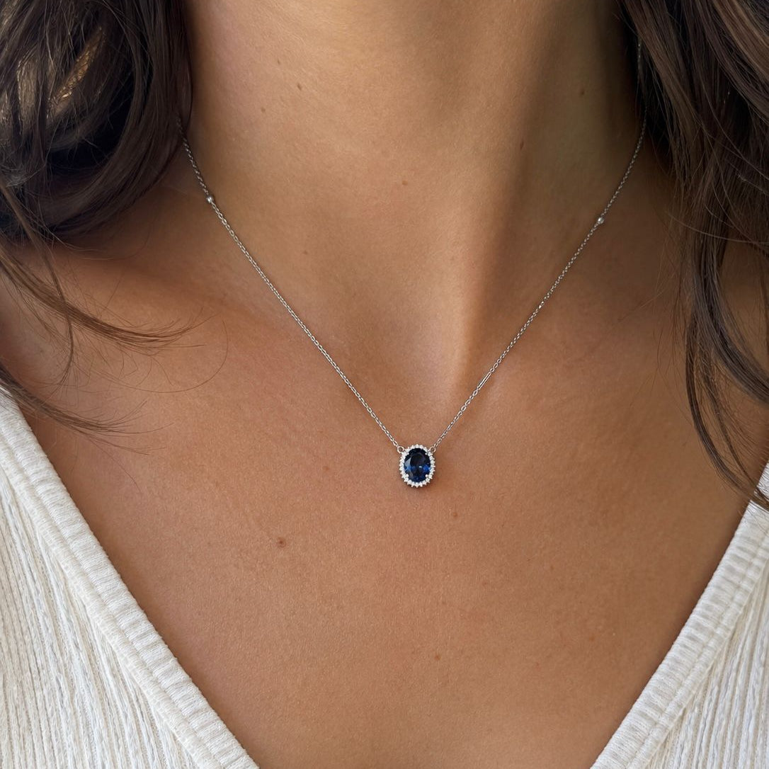 Collar zafiro oval