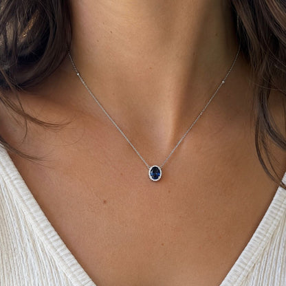 Collar zafiro oval